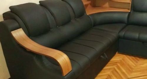 Перетяжка кожаного дивана. Ленинский проспект